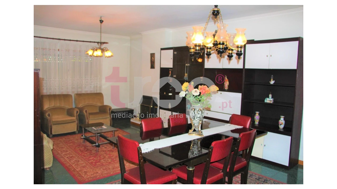 Apartamento T2 para Venda em Arcozelo Foto 6