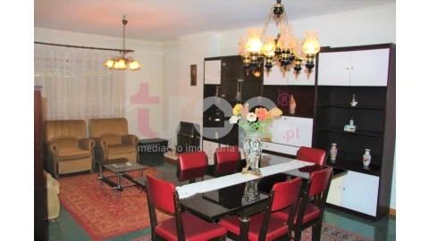 Apartamento T2 para Venda em Arcozelo