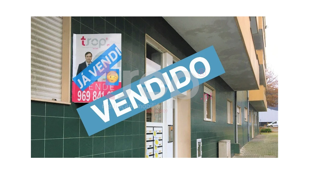 Apartamento T2 para Venda em Arcozelo Foto 2