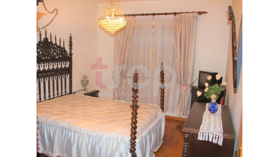 Apartamento T2 para Venda em Arcozelo Foto 8