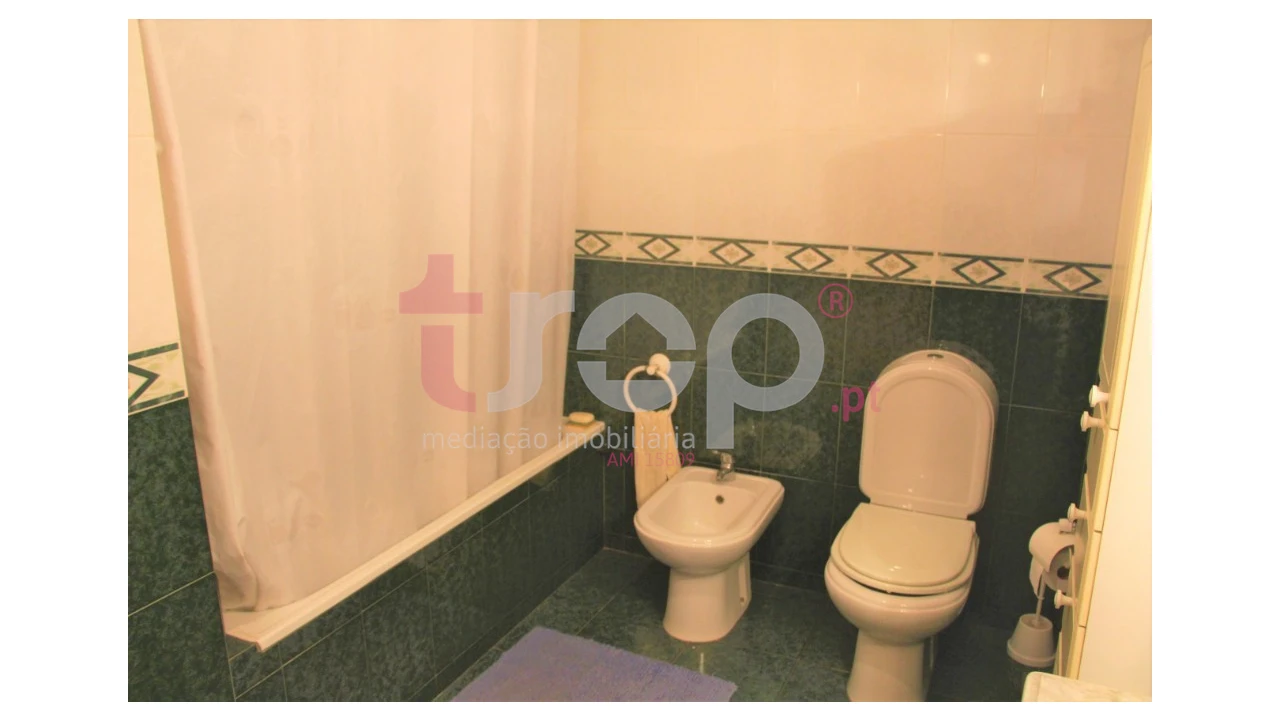 Apartamento T2 para Venda em Arcozelo Foto 11