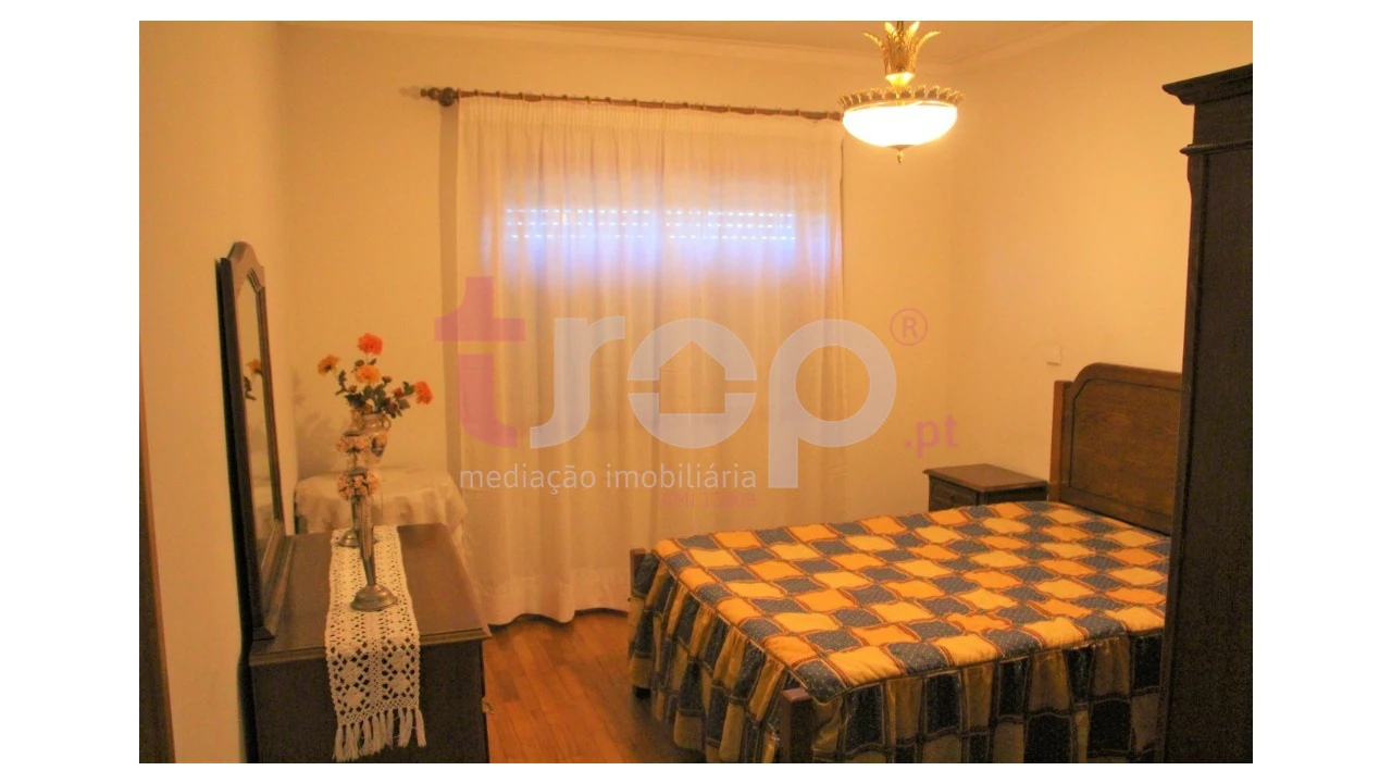 Apartamento T2 para Venda em Arcozelo Foto 7