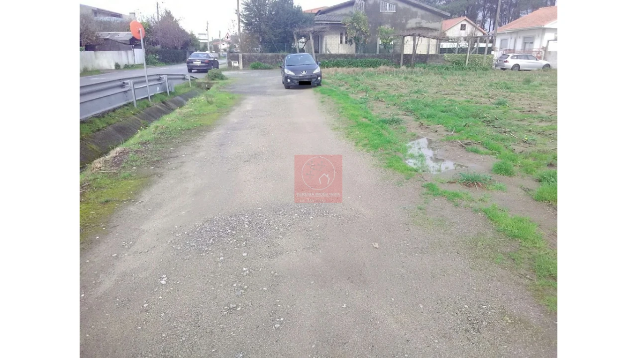 Terreno para Venda em Palmeira de Faro e Curvos Foto 4
