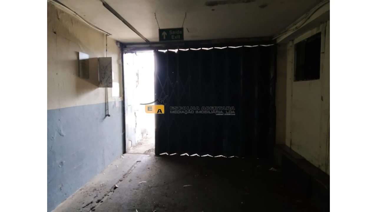 Armazém para Venda em Campo e Sobrado Foto 2