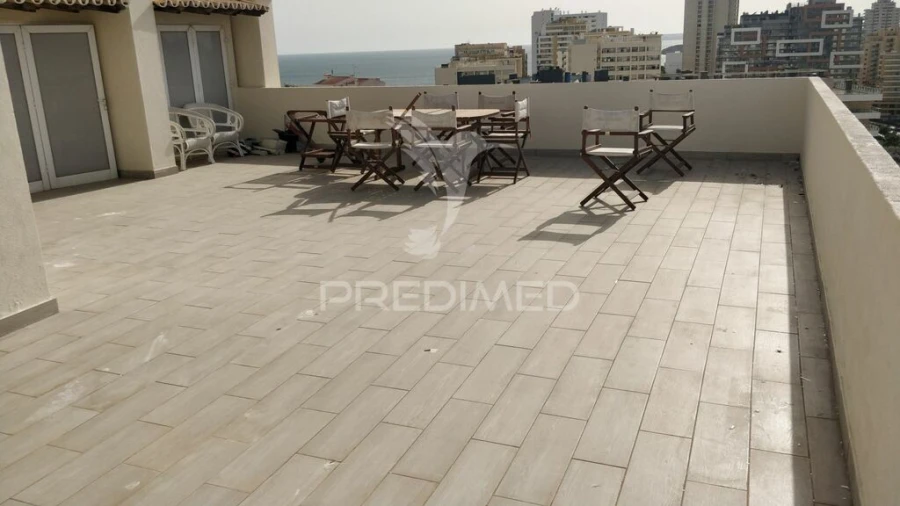 Apartamento T3 para Venda em Portimão Foto 3