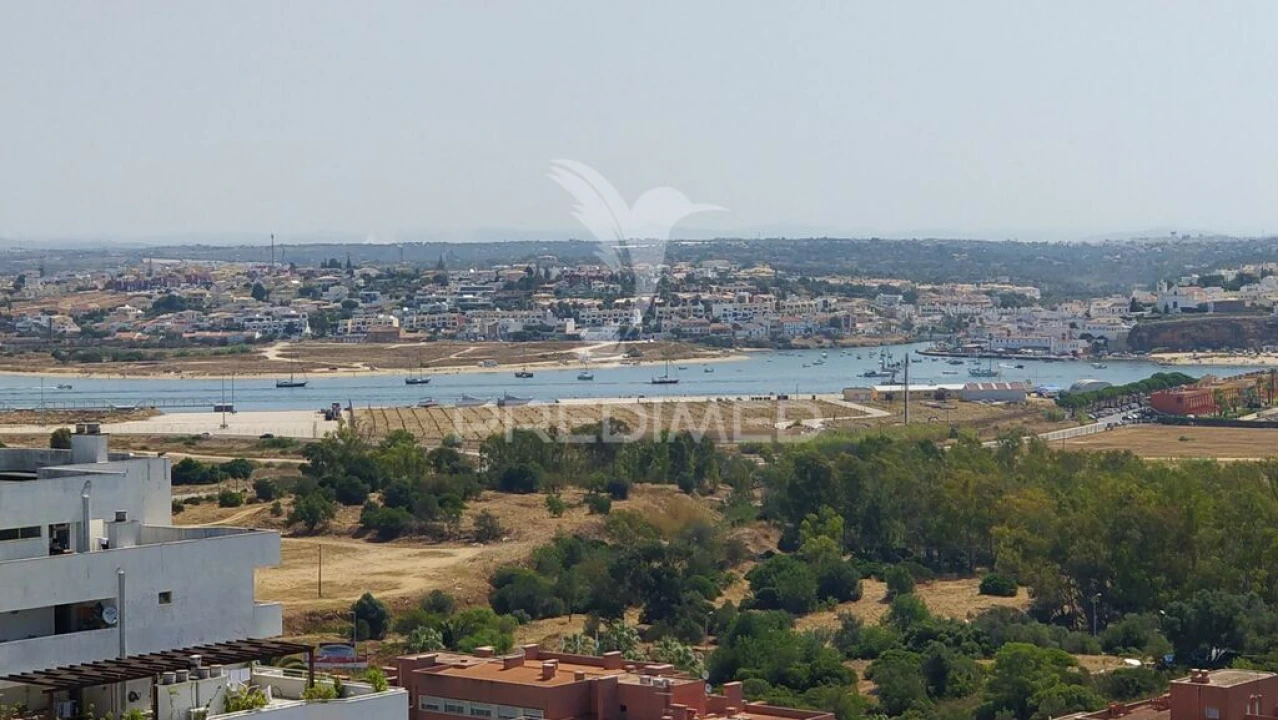 Apartamento T3 para Venda em Portimão Foto 4