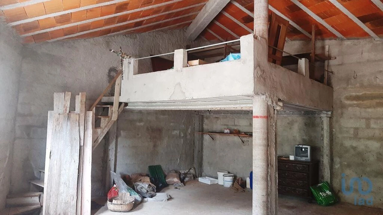 Garagem para Venda em Cadafaz e Colmeal Foto 2