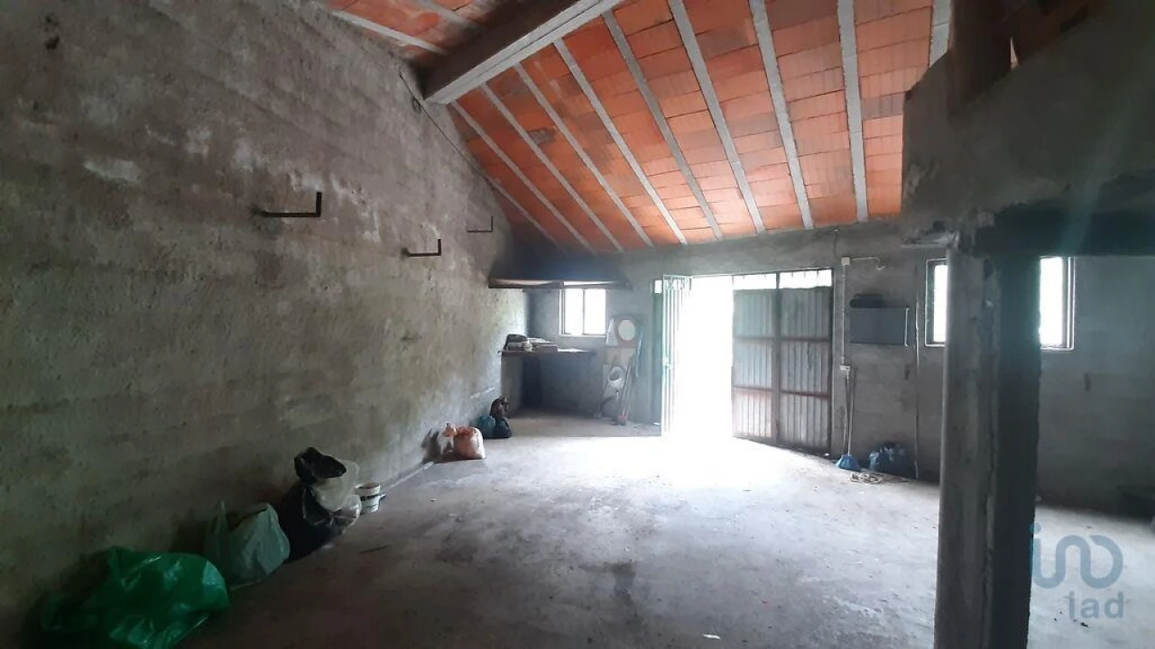 Garagem para Venda em Cadafaz e Colmeal Foto 4