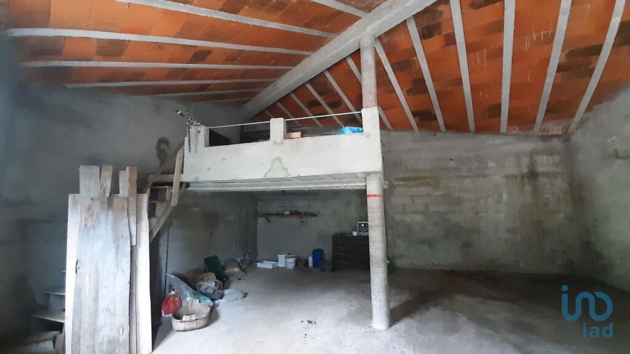 Garagem para Venda em Cadafaz e Colmeal Foto 3
