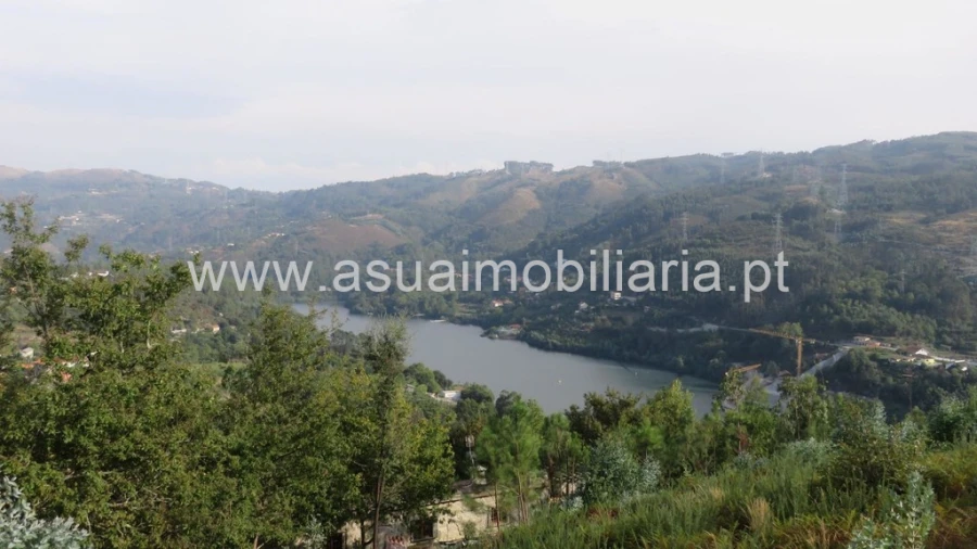 Terreno para Venda em Valdosende Foto 3
