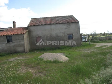 Terreno para Venda em Póvoa de Rio de Moinhos e Cafede