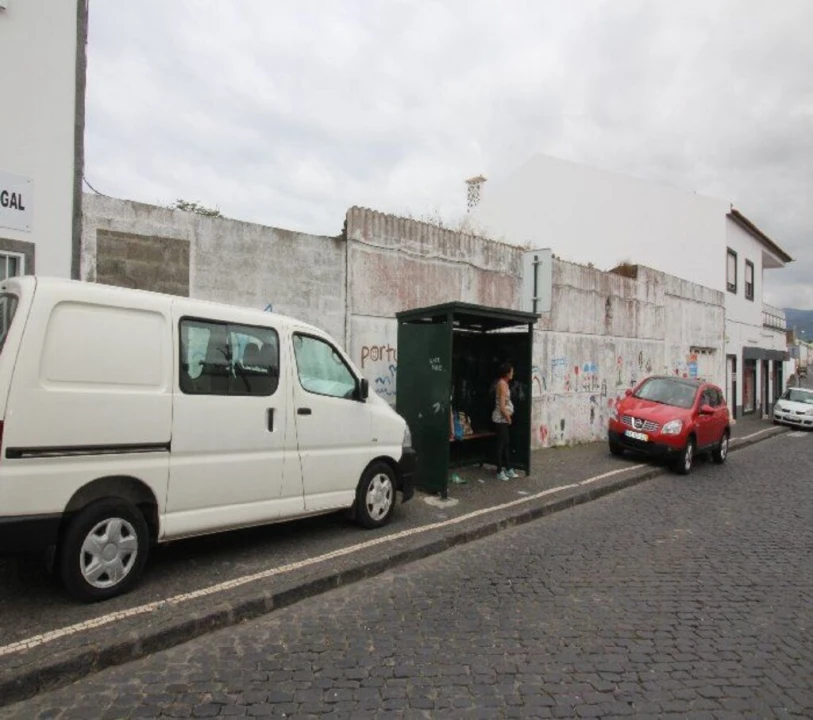 Prédio para Venda em Rabo de Peixe Foto 3