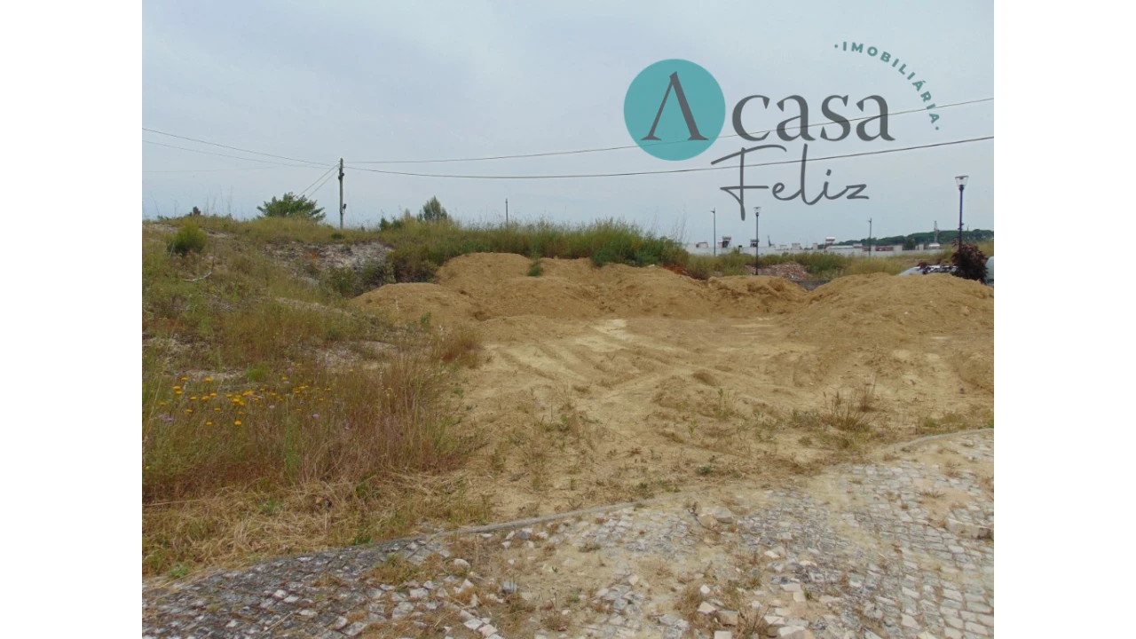 Terreno para Venda em Serra e Junceira Foto 3