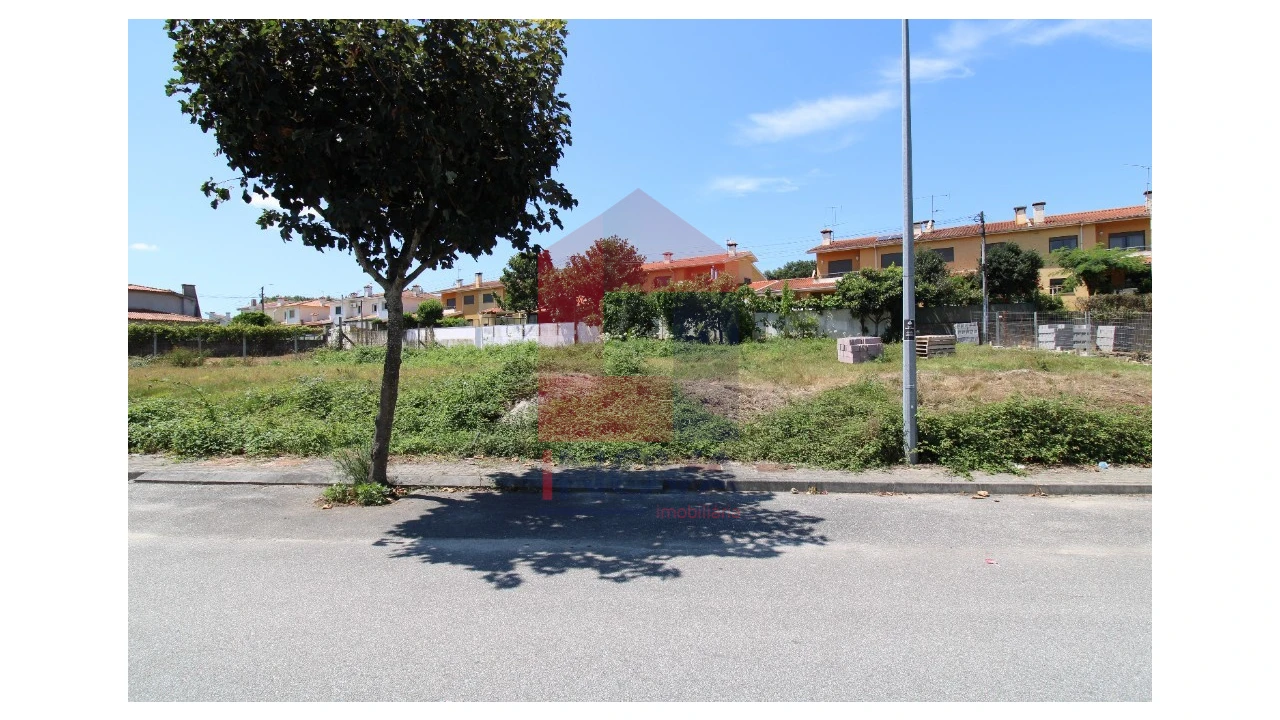 Terreno para Venda em Vila de Prado Foto 1