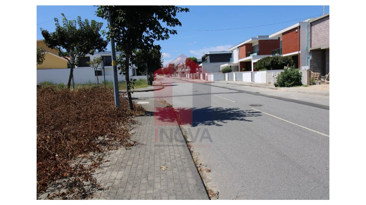 Terreno para Venda em Vila de Prado Foto 8