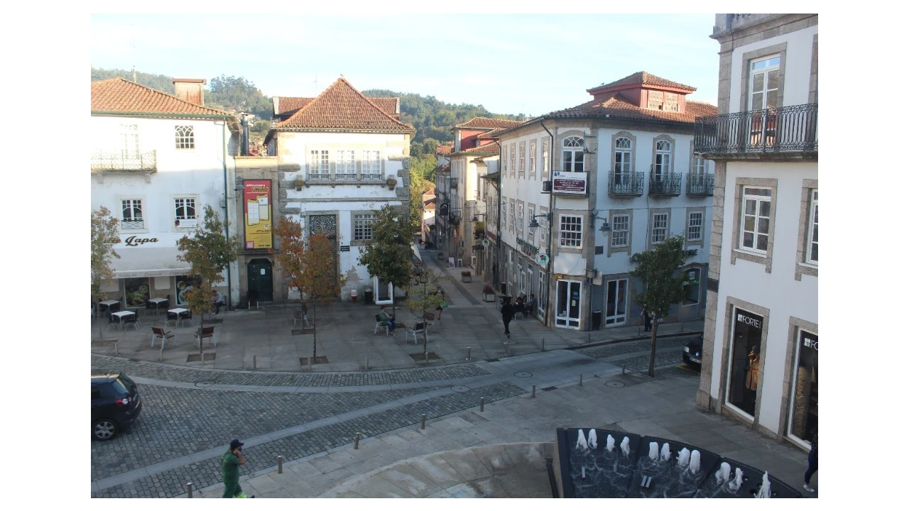 Escritório para Arrendamento em Arcos de Valdevez (São Paio) e Giela Foto 5