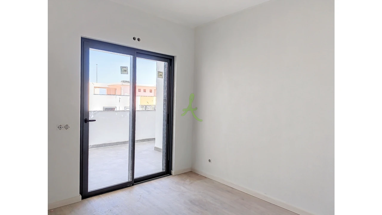 Apartamento T4 para Venda em Portimão Foto 13