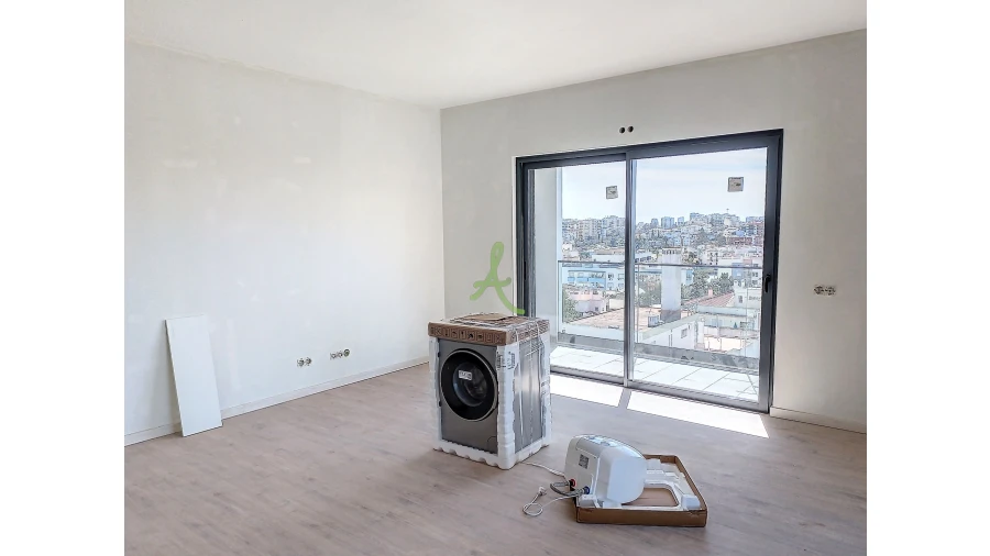 Apartamento T4 para Venda em Portimão Foto 8