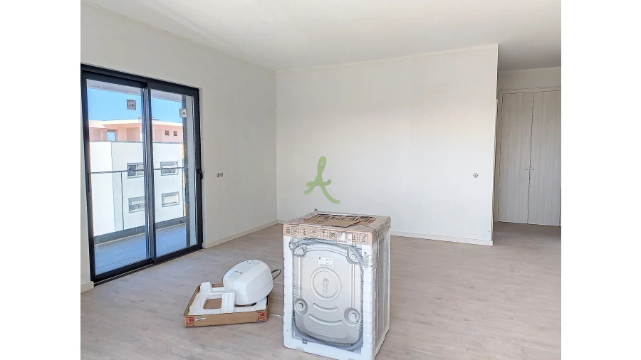 Apartamento T4 para Venda em Portimão Foto 9