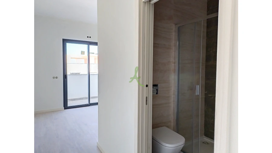 Apartamento T4 para Venda em Portimão Foto 23