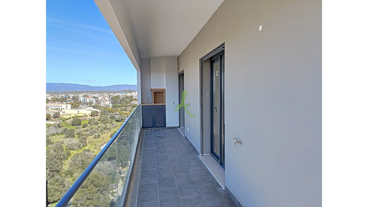 Apartamento T4 para Venda em Portimão Foto 11