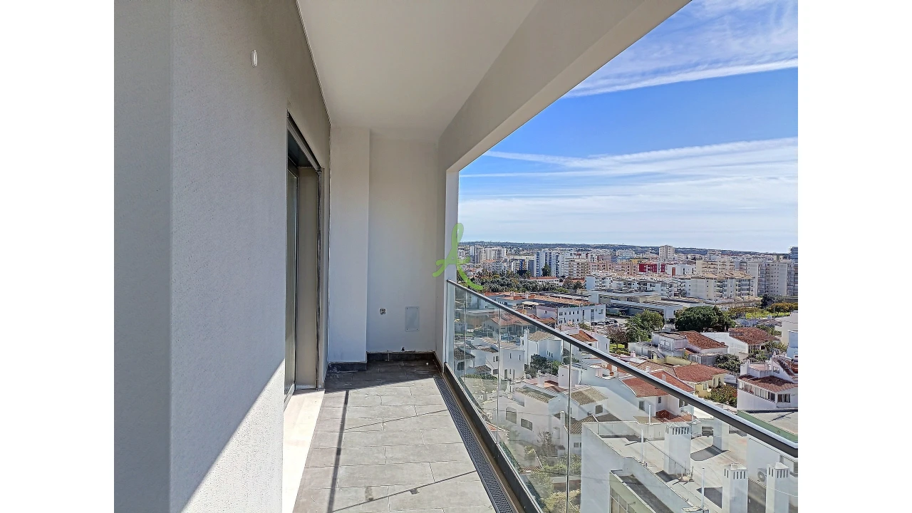Apartamento T4 para Venda em Portimão Foto 1