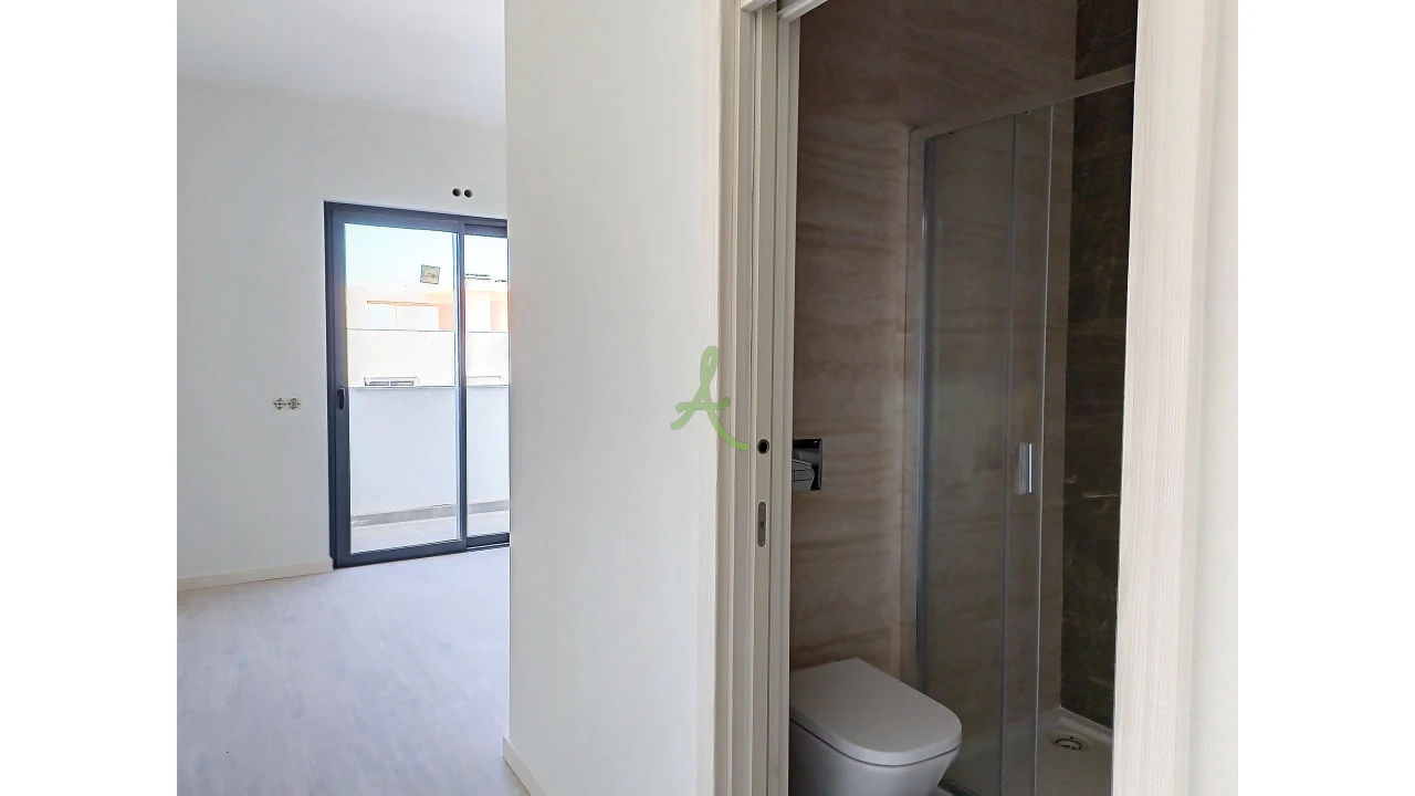 Apartamento T4 para Venda em Portimão Foto 23