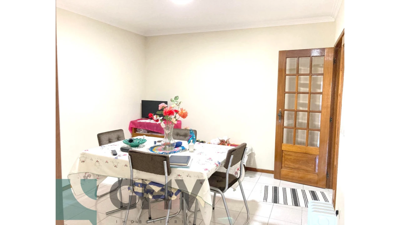 Apartamento T1 para Venda em Caldelas Foto 1