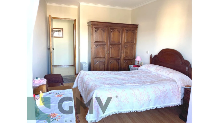 Apartamento T1 para Venda em Caldelas Foto 4