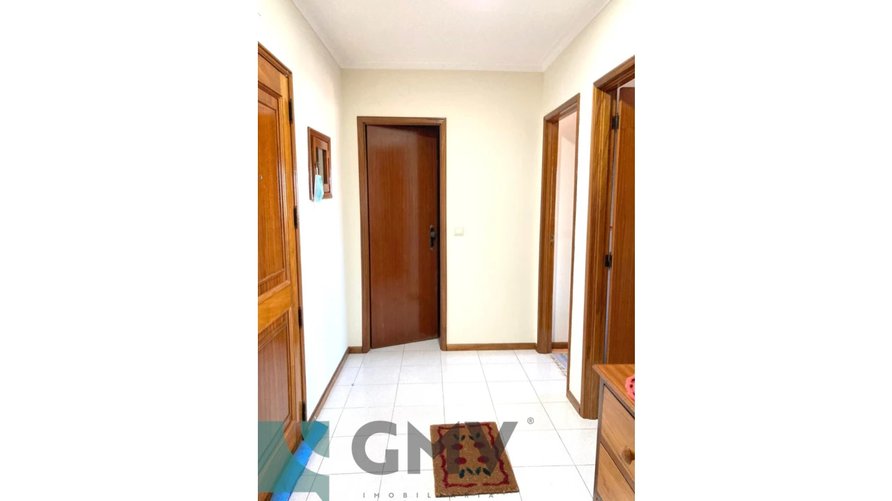 Apartamento T1 para Venda em Caldelas Foto 3