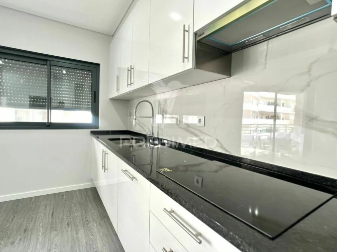 Apartamento T3 para Venda em Quelfes Foto 13