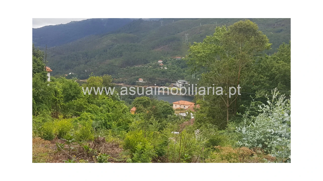 Terreno para Venda em Vilar da Veiga Foto 1
