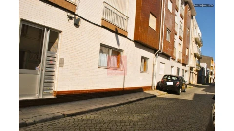 Apartamento T2 para Venda em Póvoa de Varzim, Beiriz e Argivai