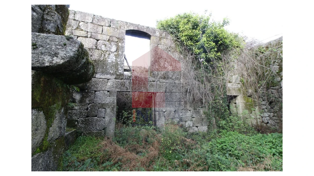 Moradia para Venda em Valbom (São Pedro), Passô e Valbom (São Martinho) Foto 8