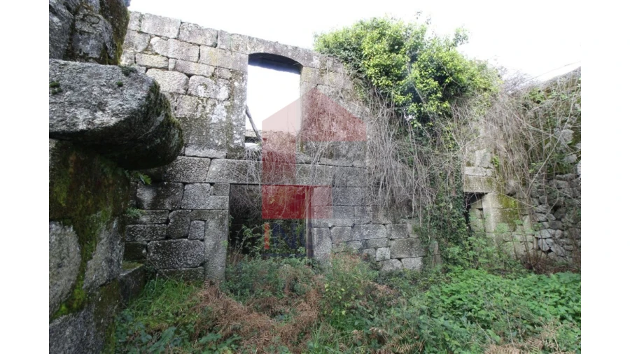 Moradia para Venda em Valbom (São Pedro), Passô e Valbom (São Martinho) Foto 8