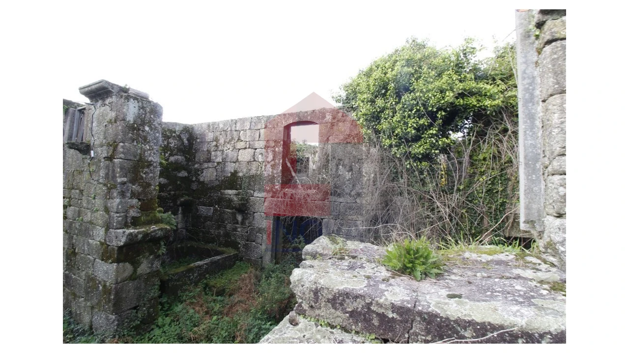Moradia para Venda em Valbom (São Pedro), Passô e Valbom (São Martinho) Foto 6