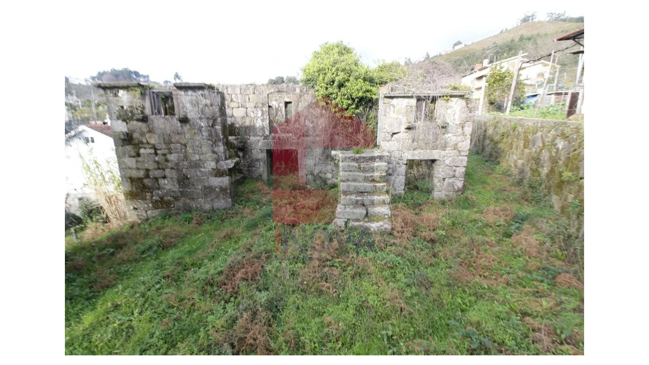 Moradia para Venda em Valbom (São Pedro), Passô e Valbom (São Martinho) Foto 1