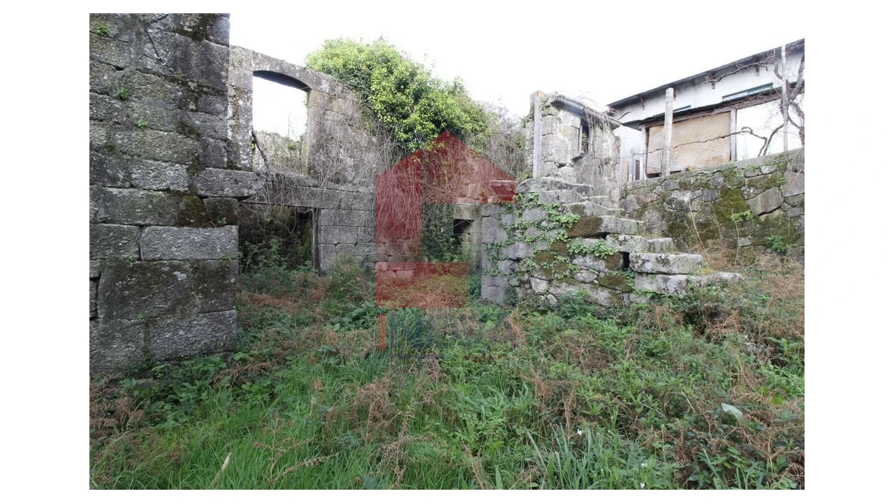 Moradia para Venda em Valbom (São Pedro), Passô e Valbom (São Martinho) Foto 7