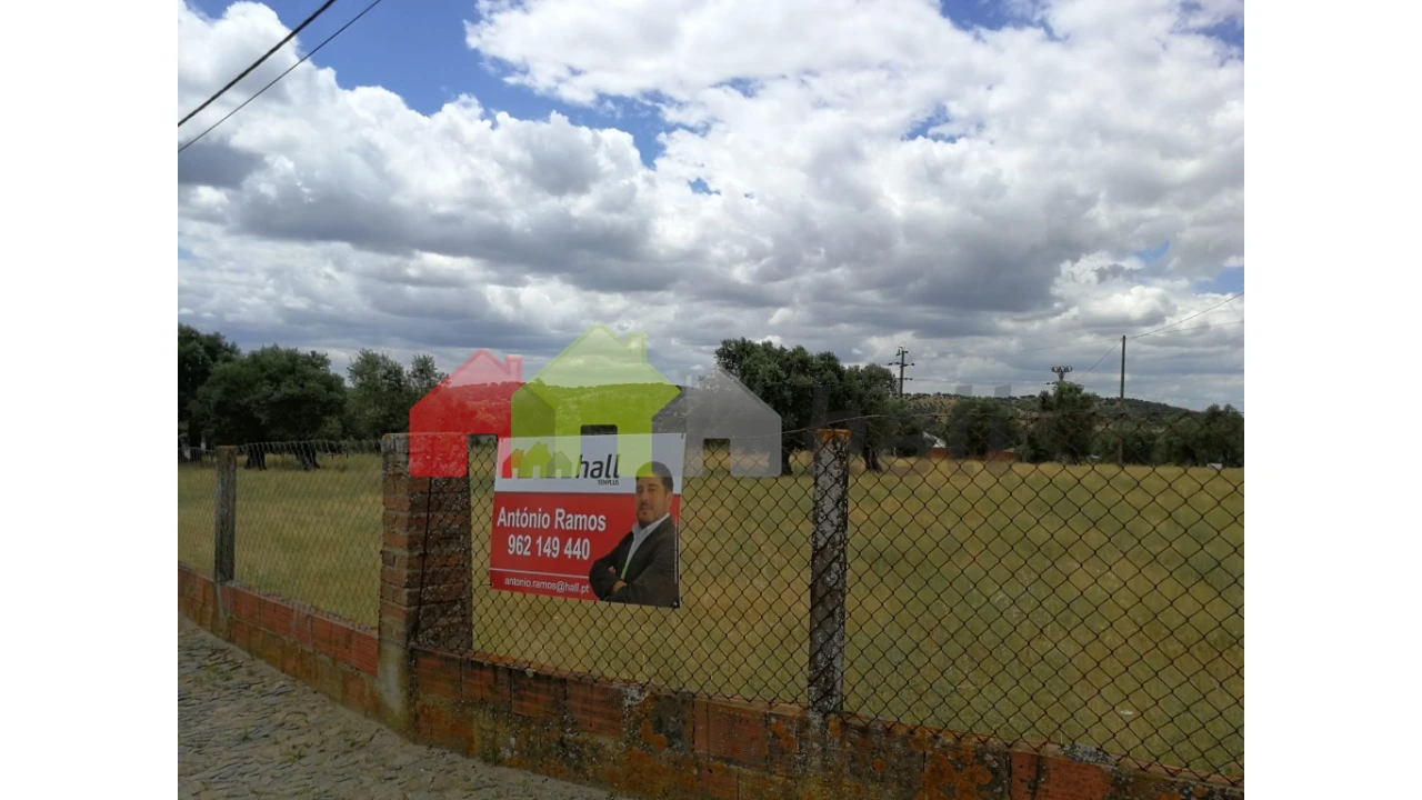 Terreno para Venda em Alcaçovas Foto 2