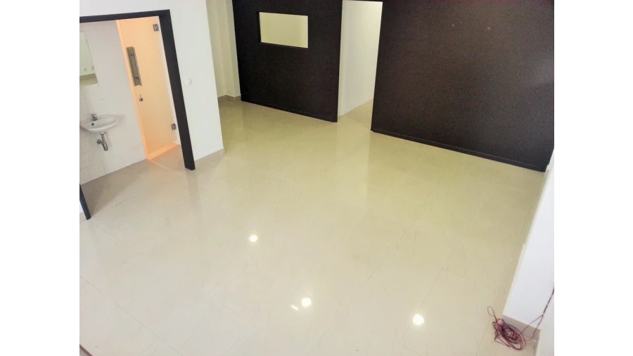 Loja para Arrendamento em Santo António Foto 3