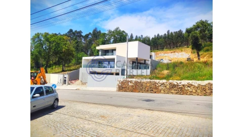 Terreno para Venda em Alfena