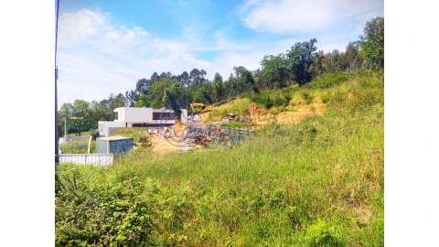 Terreno para Venda em Alfena
