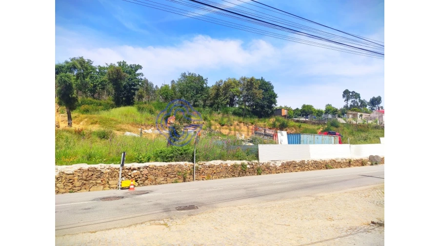 Terreno para Venda em Alfena Foto 2