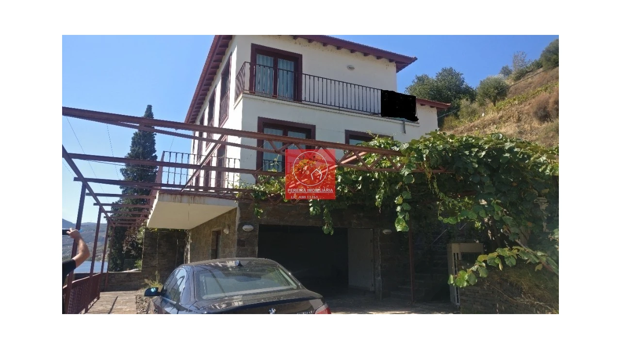 Moradia T4 para Venda em Fontelas Foto 13