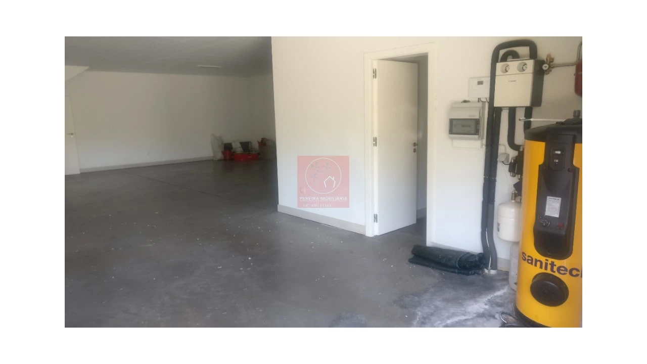 Moradia T4 para Venda em Fontelas Foto 1