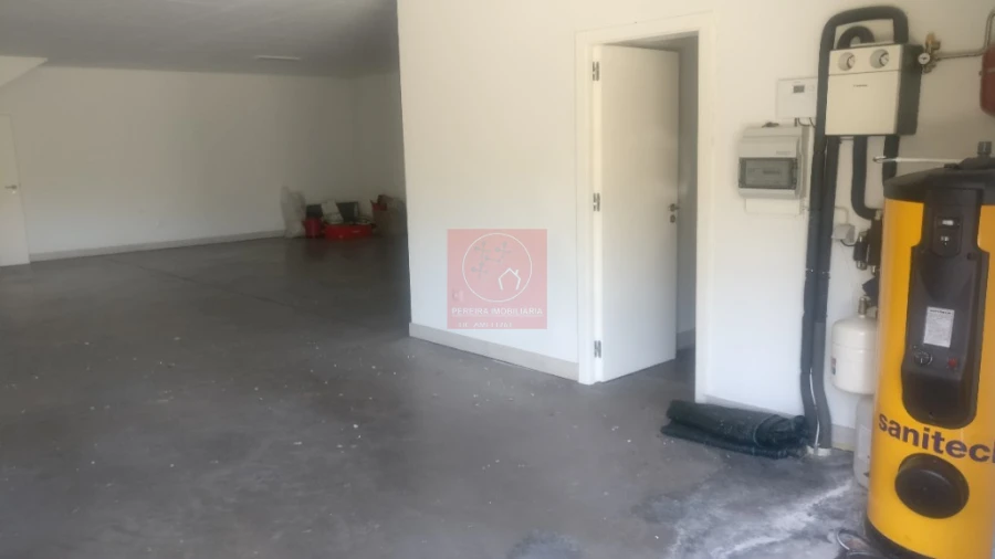 Moradia T4 para Venda em Fontelas Foto 1