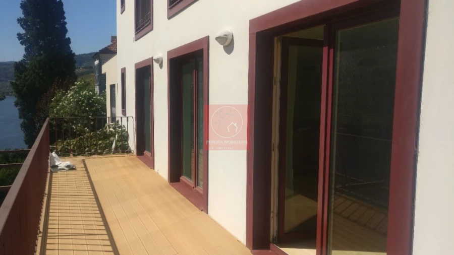 Moradia T4 para Venda em Fontelas Foto 4