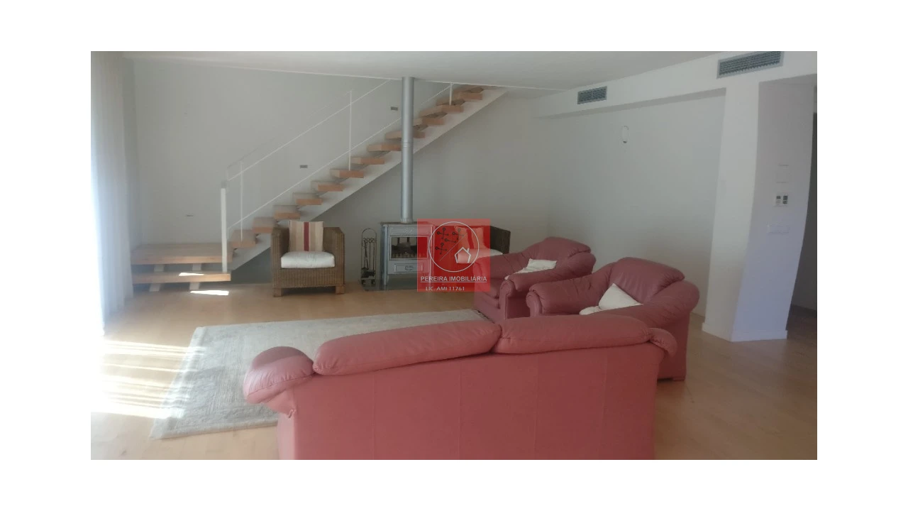 Moradia T4 para Venda em Fontelas Foto 6