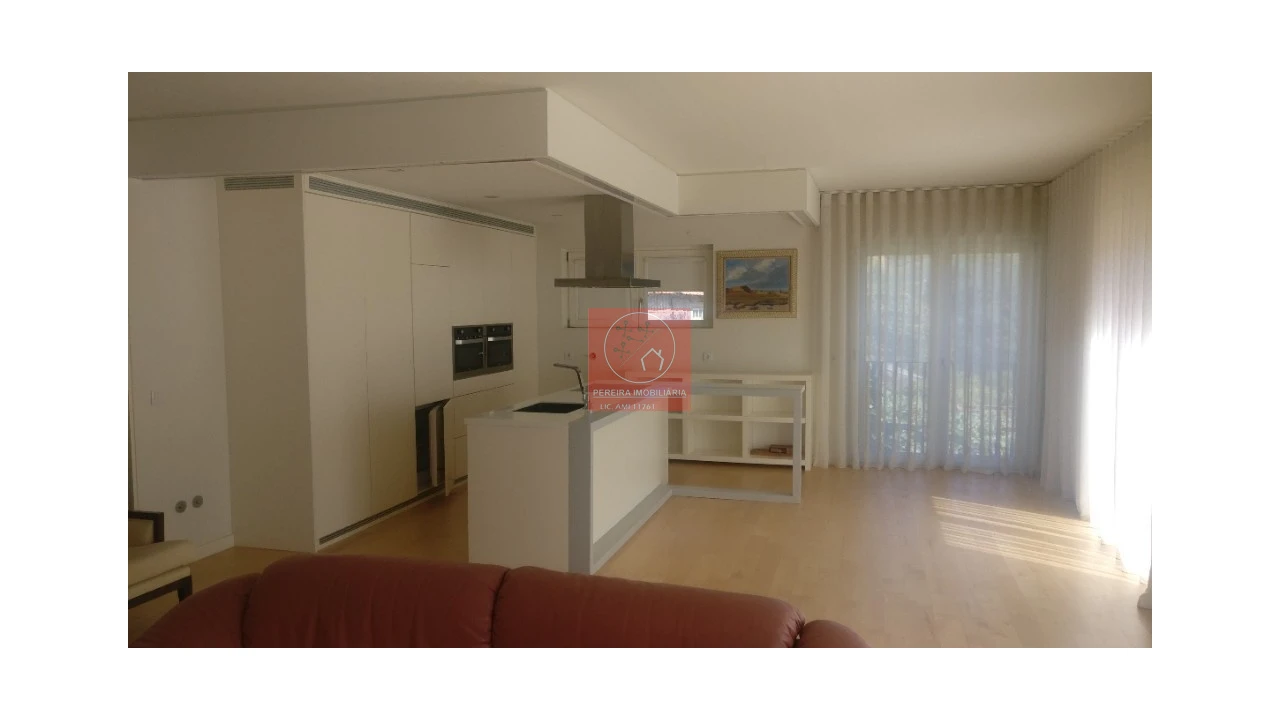 Moradia T4 para Venda em Fontelas Foto 2