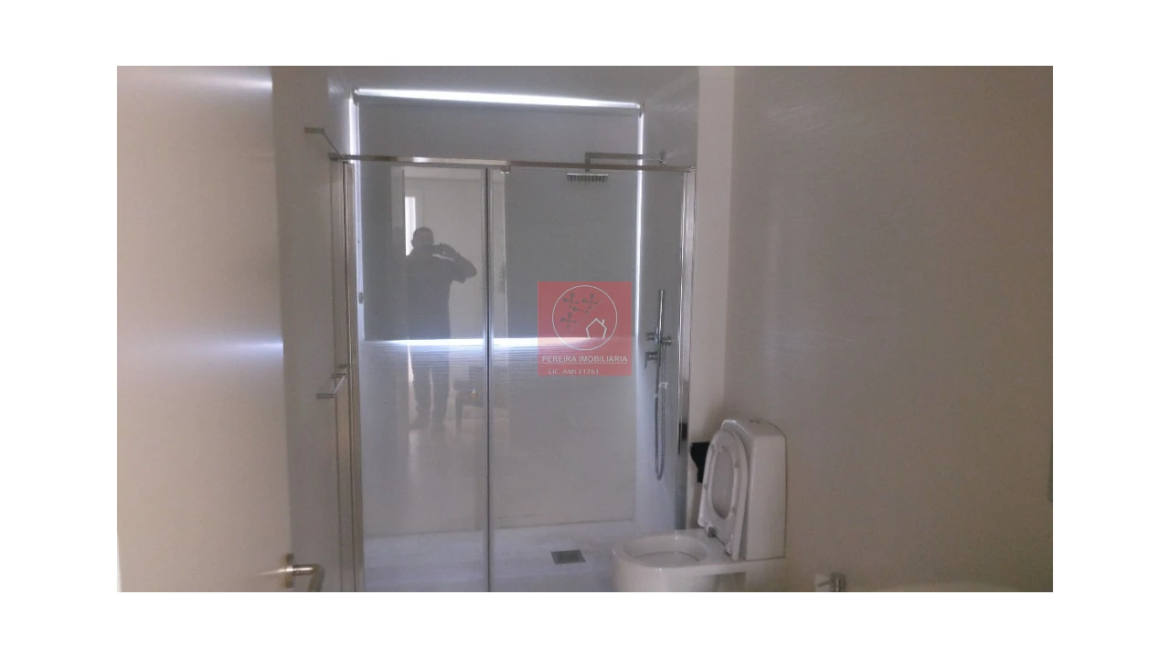 Moradia T4 para Venda em Fontelas Foto 11